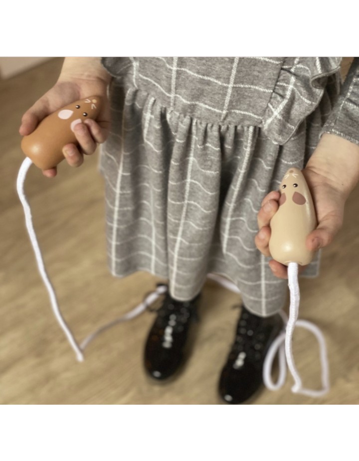 I- CORDE À SAUTER SOURIS