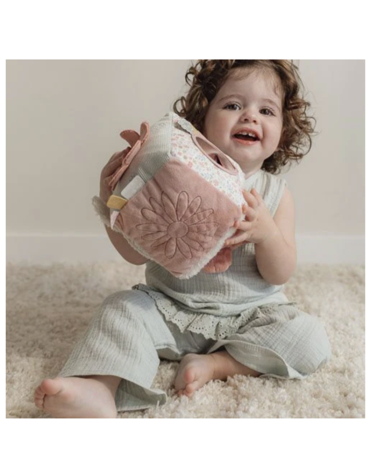 I- CUBE D'ACTIVITÉS MIFFY PINK