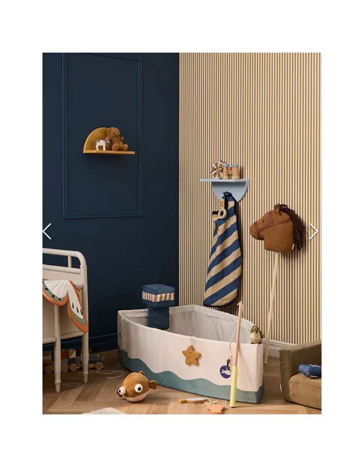 BATEAU AVEC SET DE PÊCHE