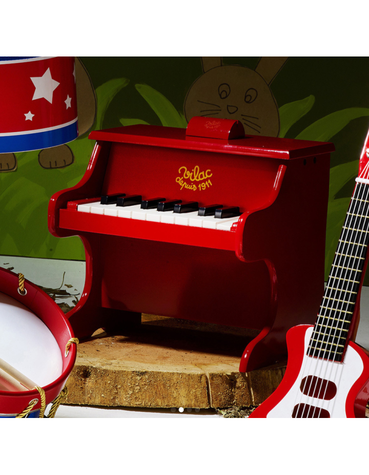 PIANO ROUGE 18 TOUCHES