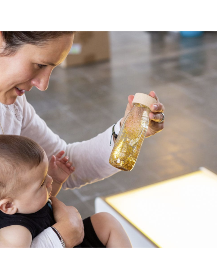 Bouteille flottante Float Bottle Gold – Petit Boum jouet sensoriel