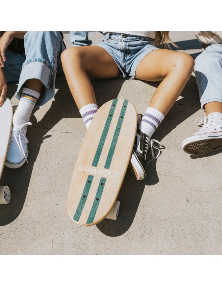 Banwood Skateboard Green – Skateboard enfant léger & design rétro | 3+ ans