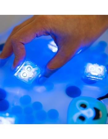 Cubes lumineux Blair Bleu – Glo Pals – Jouets sensoriels d’eau (Lot de 4)