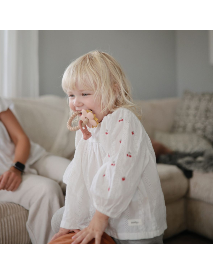 Anneau de dentition Mushie Space silicone bébé