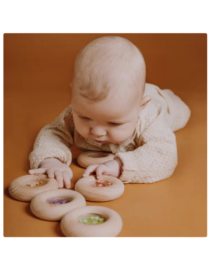 Donut sensoriel raisins Petit Boum – Hochet bébé bois