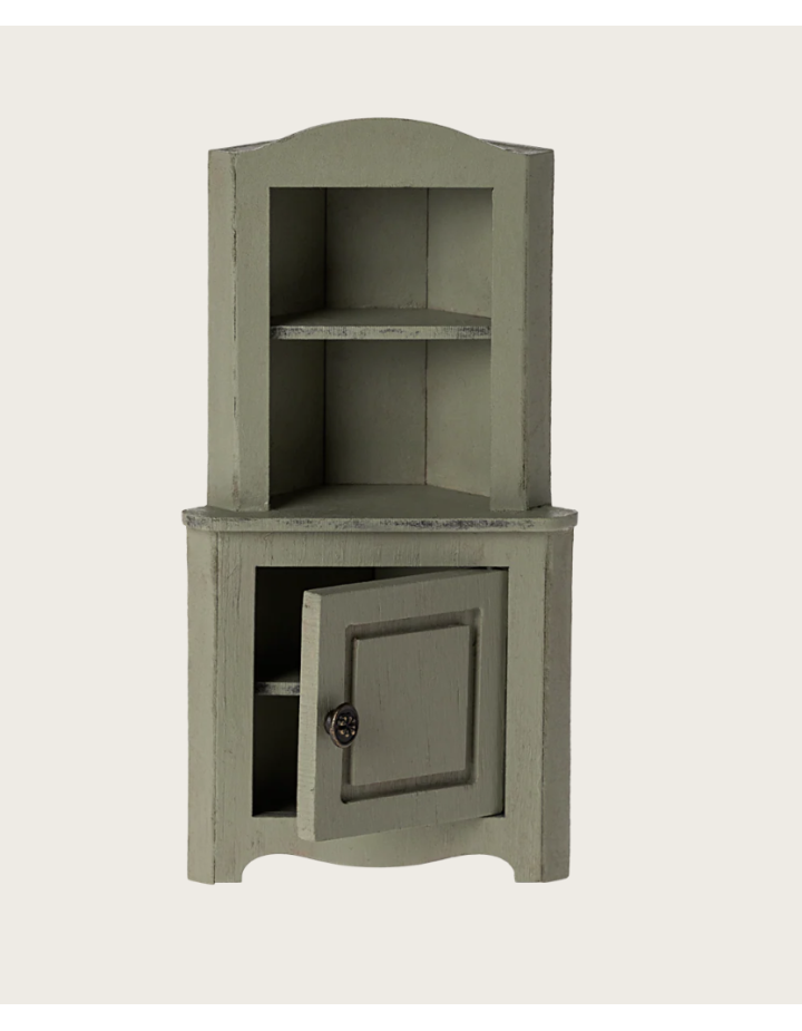 Armoire d’angle souris Maileg vert clair – meuble maison poupée enfant