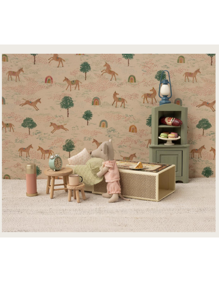 Armoire d’angle souris Maileg vert clair – meuble maison poupée enfant