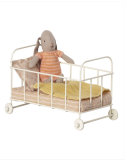 Lit bébé Maileg Micro rose – berceau miniature maison de poupée