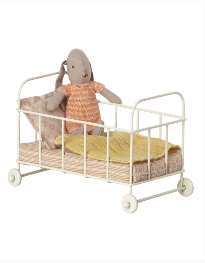 Lit bébé Maileg Micro rose – berceau miniature maison de poupée