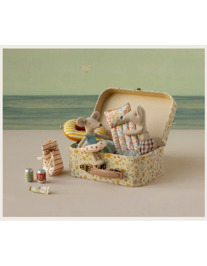 Souris Papa plage Maileg – matelas gonflable fleur jouet enfant