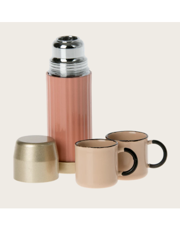 Miniature thermos et tasses Maileg – Soft Coral | Accessoire maison de poupée