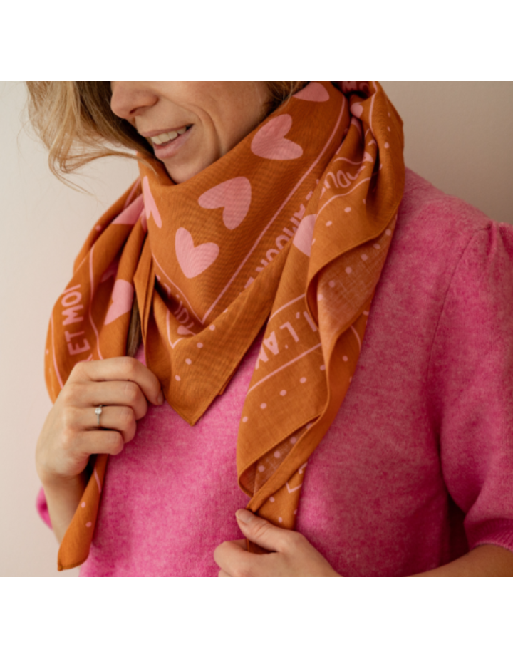 Foulard Marron Cœur Atelier Wagram | Foulard Adulte