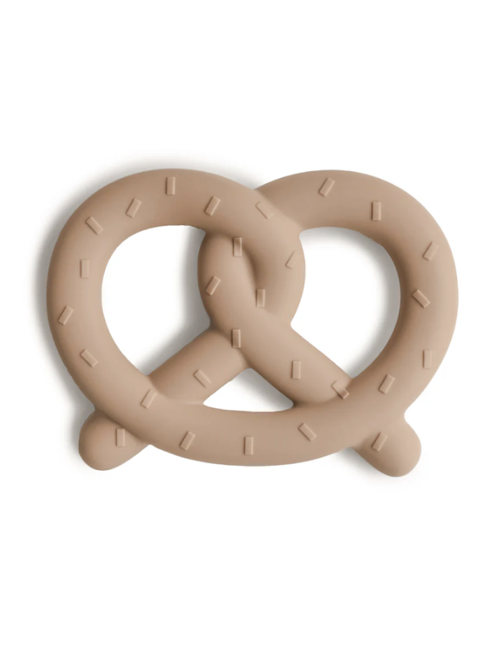 Anneau de dentition Bretzel Natural – Mushie | Bébé 3 mois+