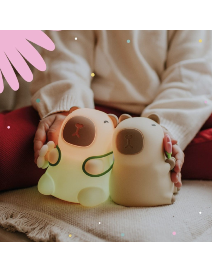 Veilleuse LED Kapibara Tourist Mary's | Lampe rechargeable enfant