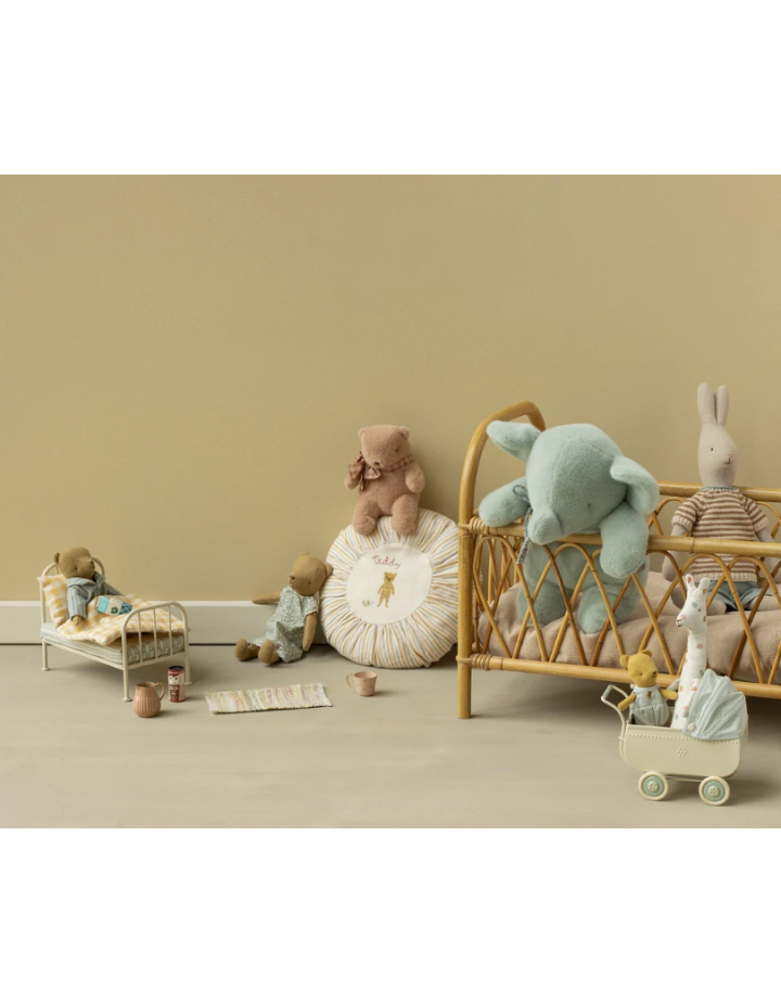 Peluche Éléphant Maileg Medium – Menthe douce