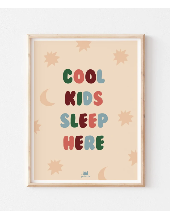 Affiche Cool Kids Sleep Here | Déco chambre enfant