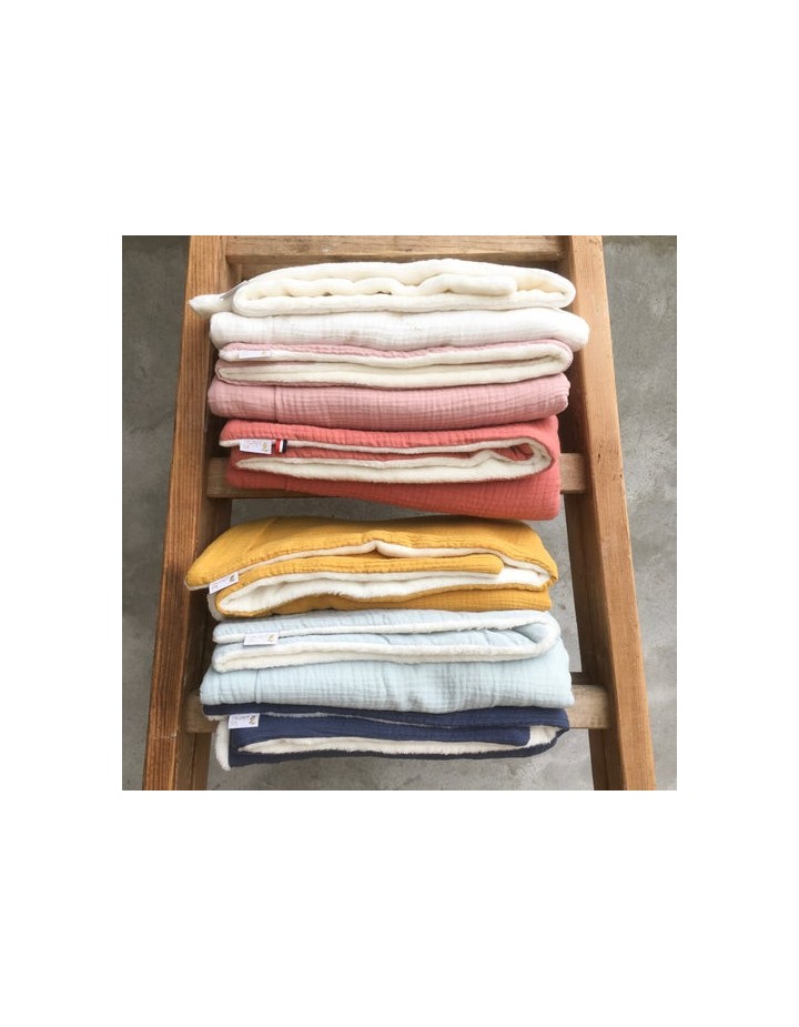 Couverture moutarde - LES JULIETTES